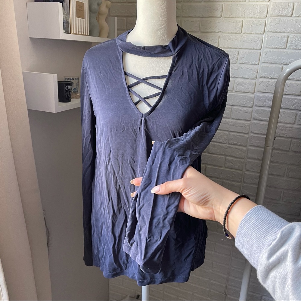 Blue top - Picture 3 of 5